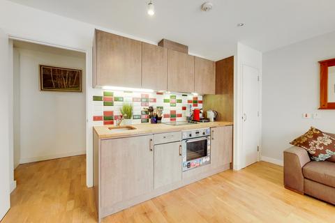 2 bedroom apartment to rent - Crampton Street, London, SE17