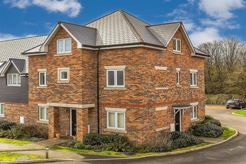 2 bedroom ground floor maisonette for sale, Clay Lane, Chichester, West Sussex