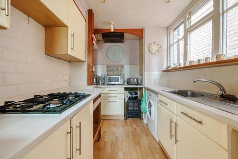 3 bedroom semi-detached house for sale - Barnards Green,  Malvern,  WR14