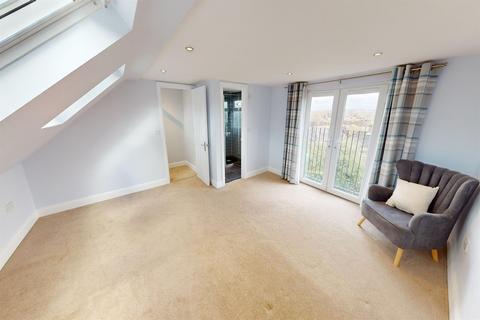 3 bedroom terraced house to rent - Grosvenor Drive, Loughton, IG10
