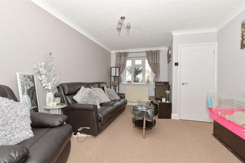 25 Semple Gardens, Chatham, ME4 6QD