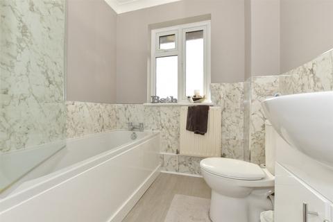 25 Semple Gardens, Chatham, ME4 6QD