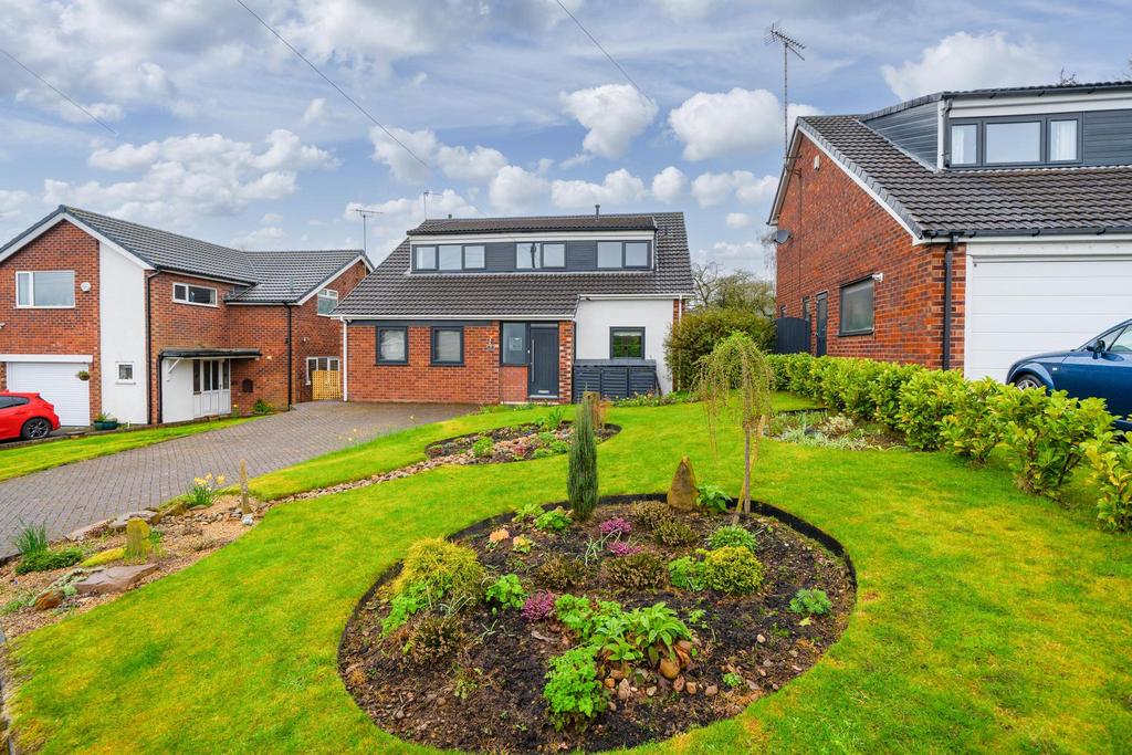 Grasmere, Macclesfield, SK11 8PL 4 bed detached house for sale £500,000
