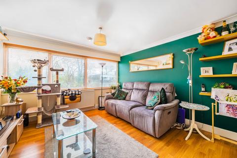 36, Chichester Court Chessington Road, Ewell, Epsom, KT17 1TP