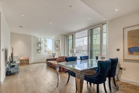 2 bedroom flat for sale, Cascade Court, London SW11