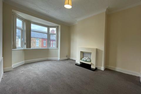 2 bedroom flat to rent, Richmond Road, South Shields, NE34