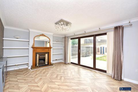 5 bedroom detached house for sale, Brentwood Road, Gidea Park, Romford, RM2