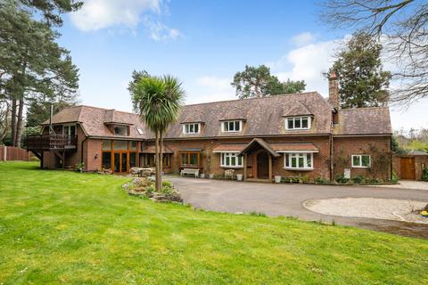 5 bedroom detached house for sale, Chilworth Road, Chilworth, Southampton, Hampshire, SO16