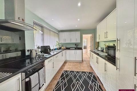 5 bedroom detached house for sale - Cwm Road, Dyserth, Denbighshire LL18 6HR