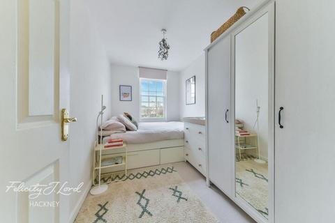 9 Pickering Close, London, E9 7AW
