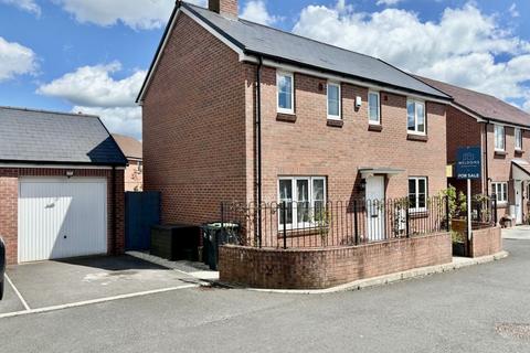 3 bedroom detached house for sale, Anstee Road - Popular residential location