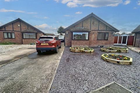 3 bedroom detached bungalow for sale - Trem Y Castell, Towyn, LL22 9LX