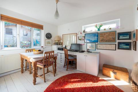 68 Queens Road, Swanage, BH19 2EX