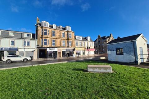 2 bedroom flat to rent - 28 West Clyde Street  Flat 2/1 Helensburgh G84 8AW