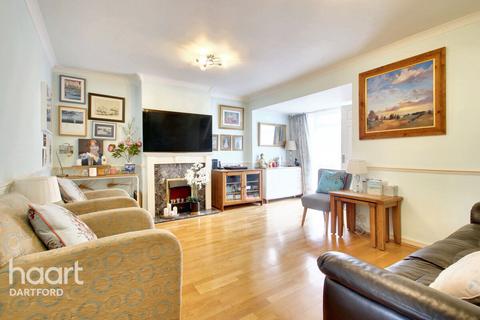 67 Silver Spring Close, Erith, DA8 1EG