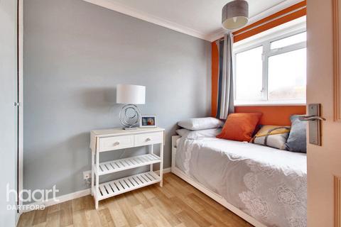 67 Silver Spring Close, Erith, DA8 1EG