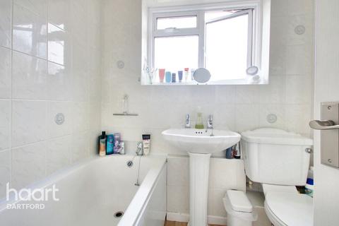 67 Silver Spring Close, Erith, DA8 1EG