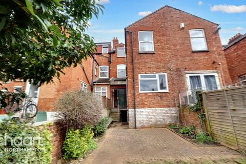 3 bedroom terraced house for sale - Semilong Road, Northampton