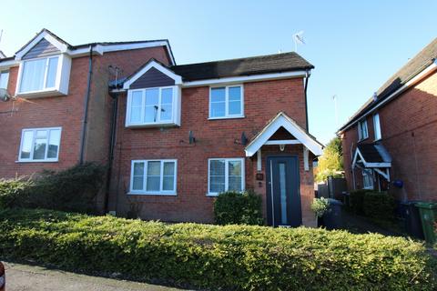 2 bedroom maisonette to rent, Sandringham Way, Camberley GU16