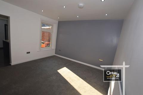 3 bedroom semi-detached house to rent, Sydney Road, SOUTHAMPTON SO15