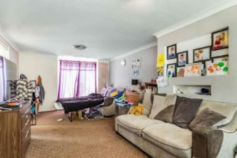 2 Cherry Tree Avenue, Withernsea, HU19 2LY