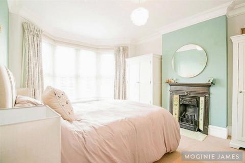 84 Australia Road, Cardiff, CF14 3DA