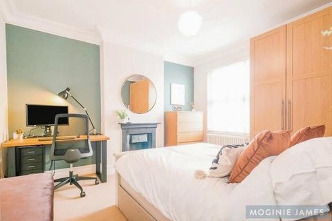 84 Australia Road, Cardiff, CF14 3DA