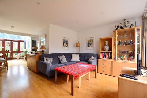 3 bedroom semi-detached house to rent - Foxes Dale, London, SE3
