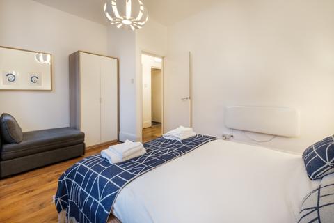 1 bedroom flat to rent, 142, Oxford Street, W1D 1LZ