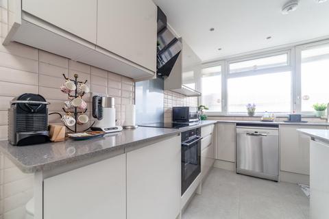 3 bedroom flat to rent, Newman House, St Georges Road, London SE1