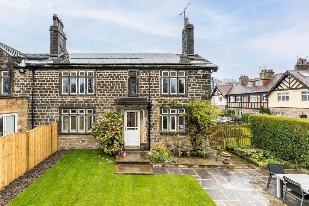 Ghyll Royd, Guiseley, Leeds, West Yorkshire, LS20 3 bed semidetached