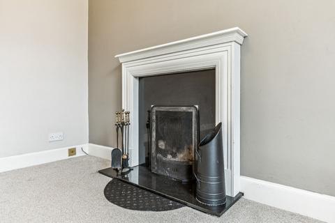16 Burrell Square, Crieff, PH7 4DP