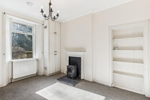 16 Burrell Square, Crieff, PH7 4DP