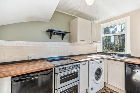 16 Burrell Square, Crieff, PH7 4DP