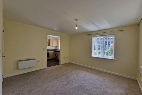 2 bedroom ground floor flat to rent, Akron Drive, Wolverhampton WV10