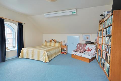 22b Barossa Place, Perth, PH1 5HH