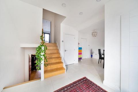 4 bedroom detached house for sale, Broughton Avenue,  Finchley,  N3