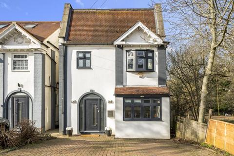 4 bedroom detached house for sale, Broughton Avenue,  Finchley,  N3