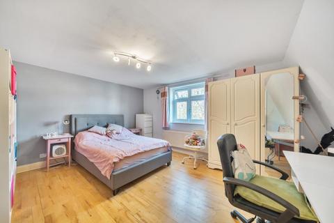 undefined, Broughton Avenue,  Finchley,  N3
