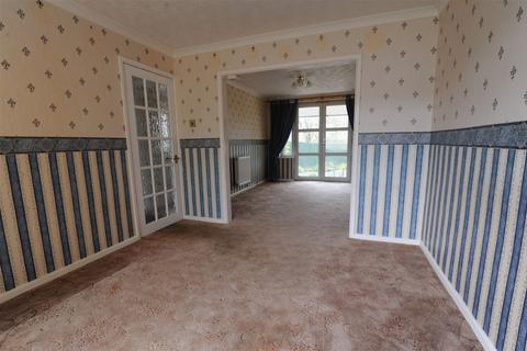 3 bedroom semi-detached house for sale, Nuffield Drive, Banbury