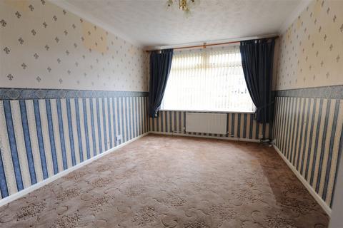 3 bedroom semi-detached house for sale, Nuffield Drive, Banbury
