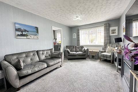 2 bedroom bungalow for sale, Welwyn Close, Newcastle, Wallsend, Tyne and Wear, NE28 8TE