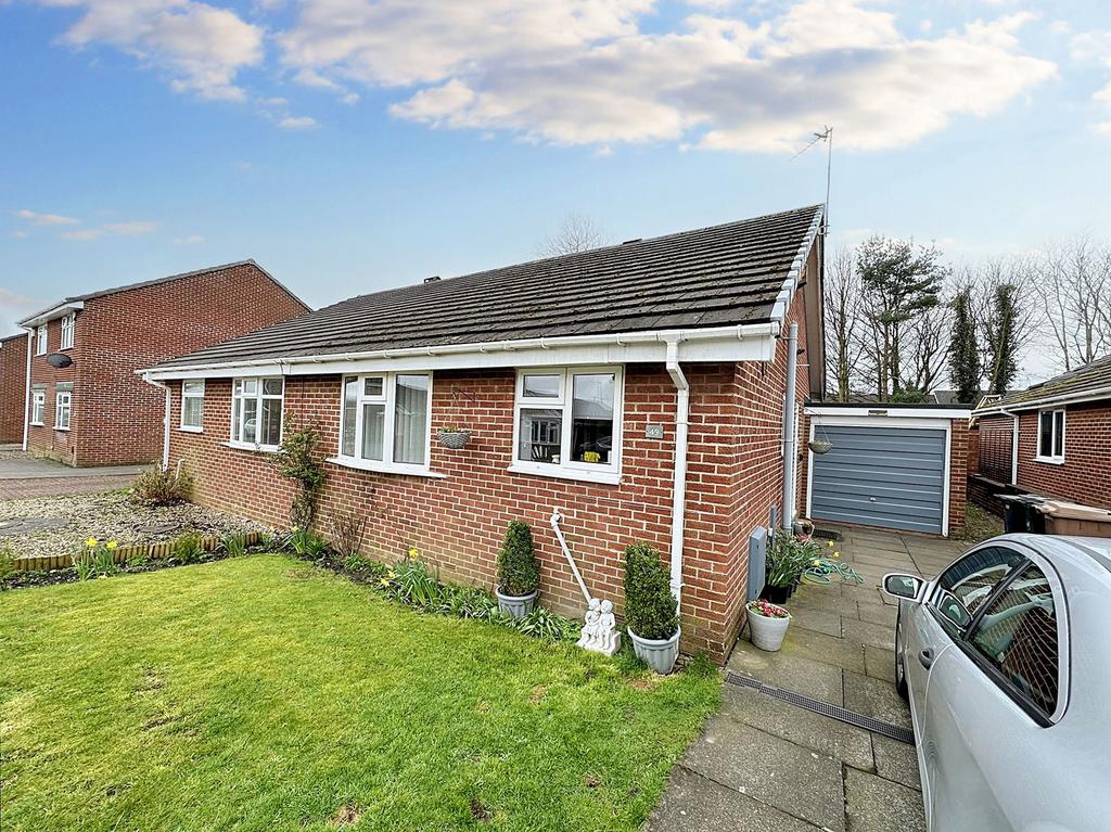 Welwyn Close, Newcastle, Wallsend... 2 bed bungalow for sale £175,000
