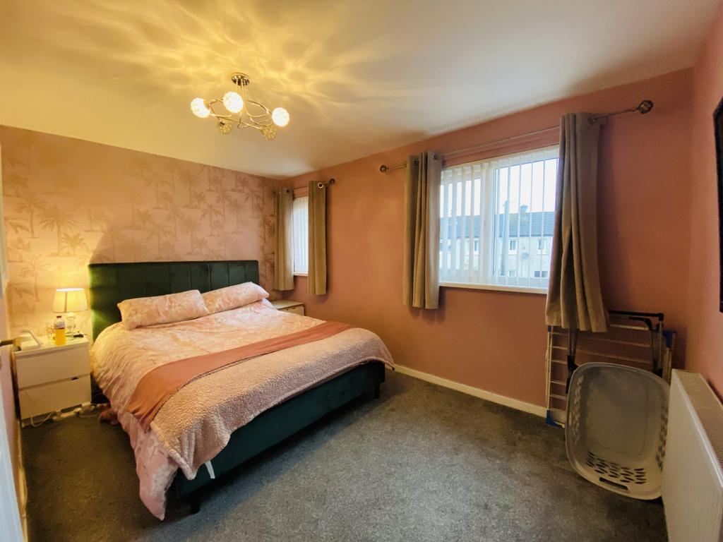 10 Mannering Avenue, Dumfries, DG2 0 NG - Braidwood
