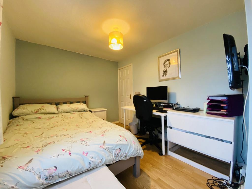 10 Mannering Avenue, Dumfries, DG2 0 NG - Braidwood