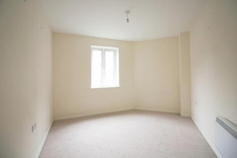 2 bedroom ground floor flat to rent, Aldershot GU12