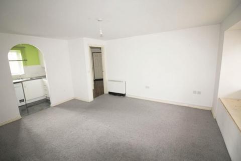 2 bedroom ground floor flat to rent, Aldershot GU12