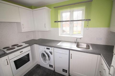 2 bedroom ground floor flat to rent, Aldershot GU12