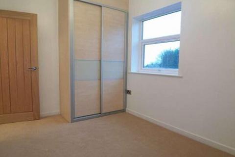 2 bedroom flat to rent - Harrogate Road, Leeds, West Yorkshire, UK, LS17