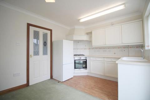 2 bedroom end of terrace house to rent, Woking GU24